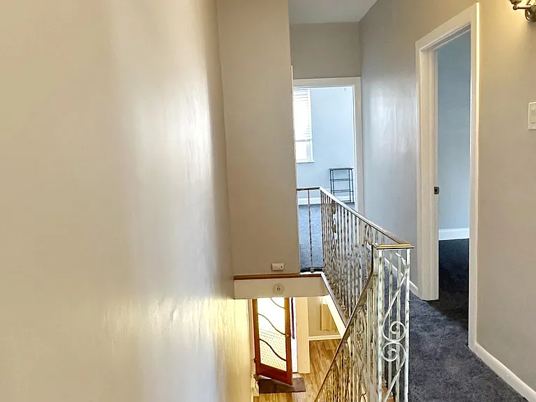 2509 S Rosewood St — Photo 32