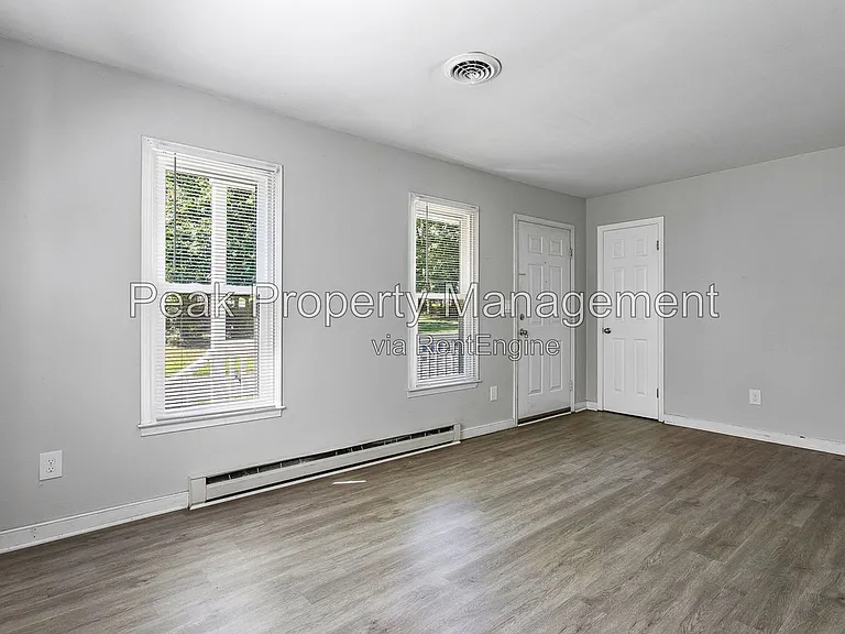 3801 Grizzard Dr — Photo 7