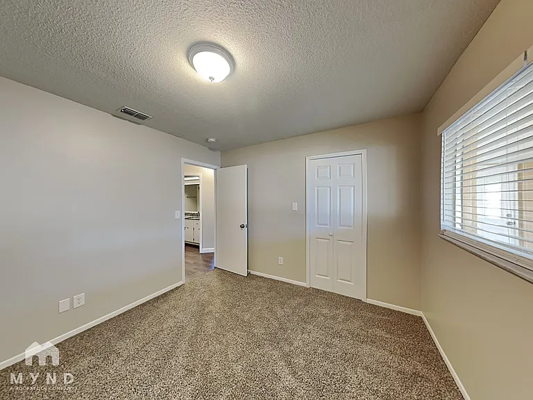 5061 Elwood Rd — Photo 11