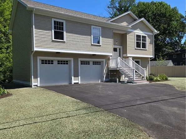 10 Sheffield Rd, Greenville, RI 02828
