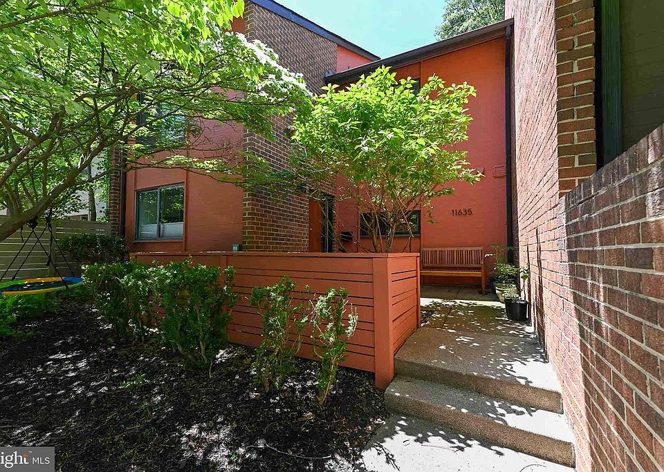 1st image of 11635 Hunters Green Ct