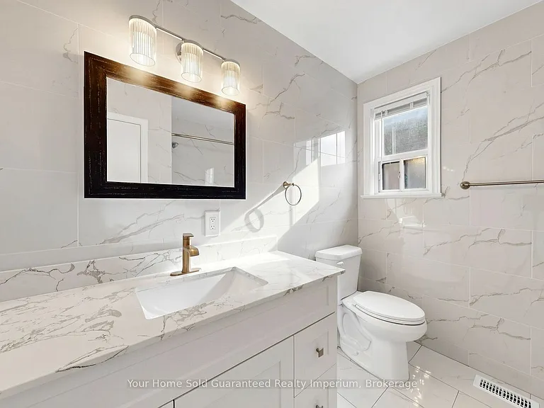 129 Melrose St — Photo 22
