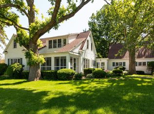 1401 Garfield St, Harvard, IL 60033