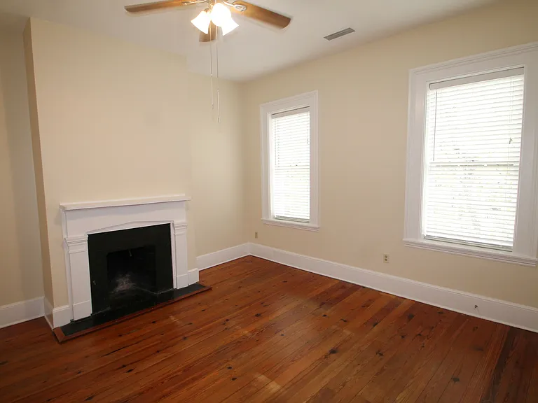 209 W Hall St #A — Photo 18