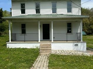 1694 Country Rd, Middleburg, PA 17842