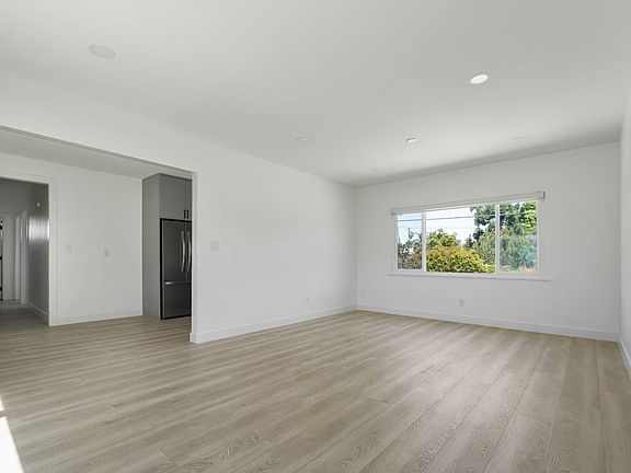 2nd image of 1210-1224 Felspar St #12205