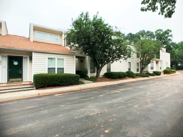 693 Serramonte Dr, Marietta, GA 30068