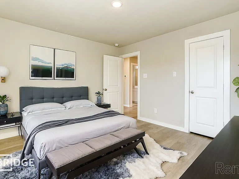 4140 Tobin Dr — Photo 13