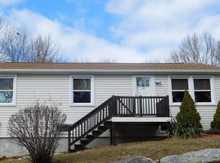 92 New Boston Rd, Dudley, MA 01571