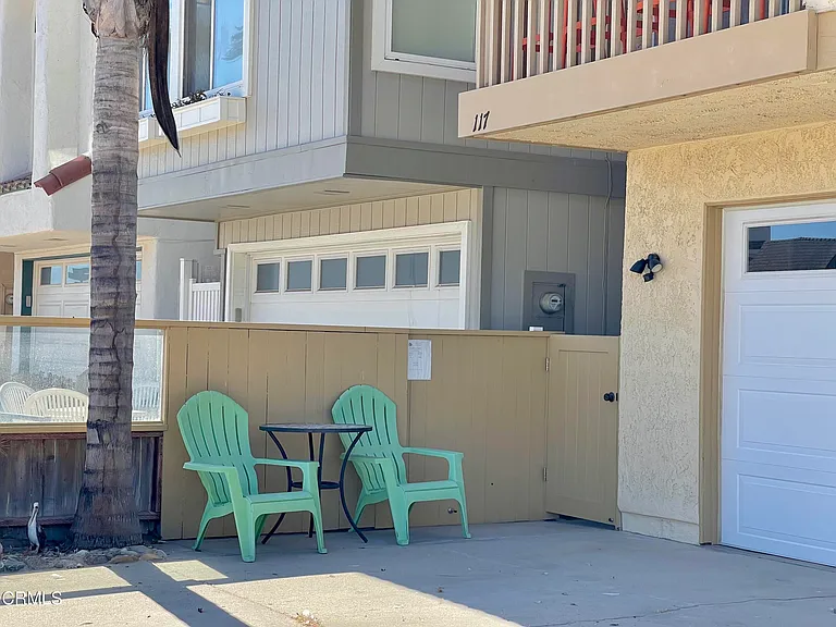 117 La Brea St — Photo 67