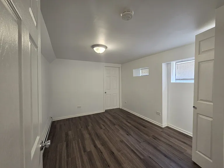 5718 W Melrose St #B — Photo 10