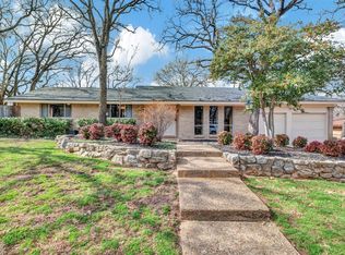 1709 Cimarron Trl, Hurst, TX 76054