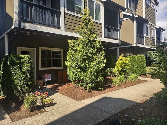 4th image of 4329 S Warner St #A
