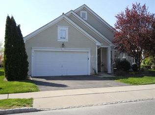 3 Ascot Dr, Belvidere, NJ 07823