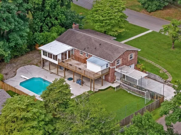 4621 Royalview Rd, Knoxville, TN 37921