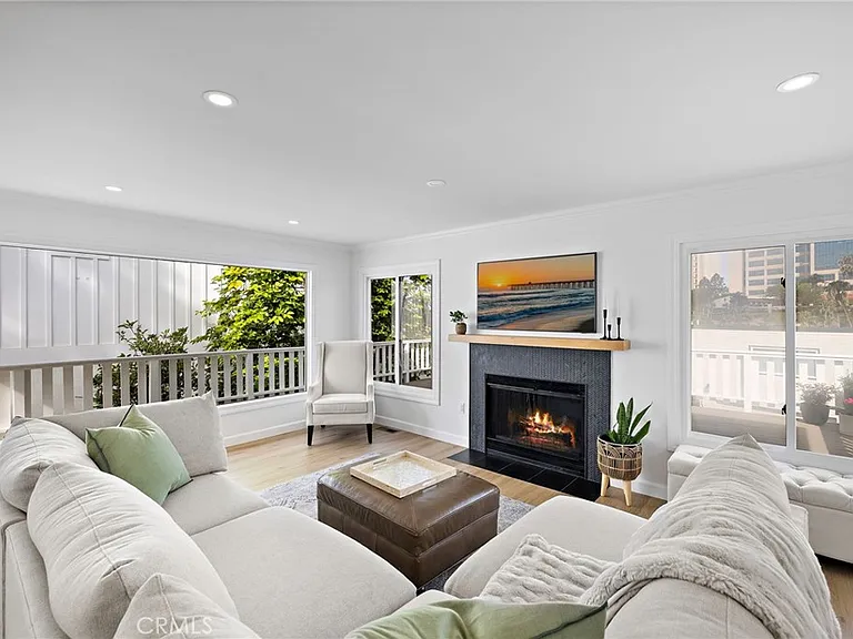 226 La Jolla Dr — Photo 14