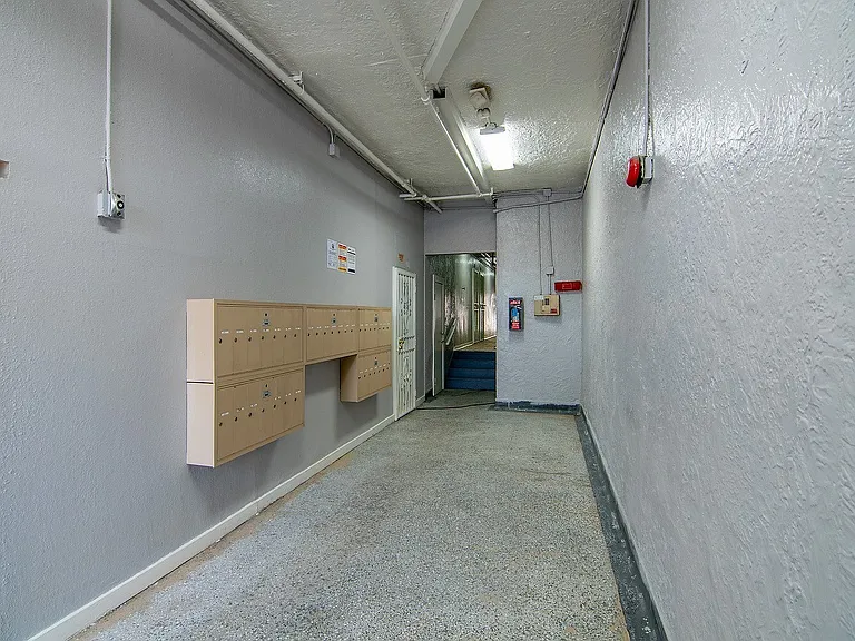 South Park Place Apartments — Photo 21