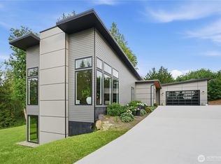 24068 Nookachamp Hills Dr, Mount Vernon, WA 98274