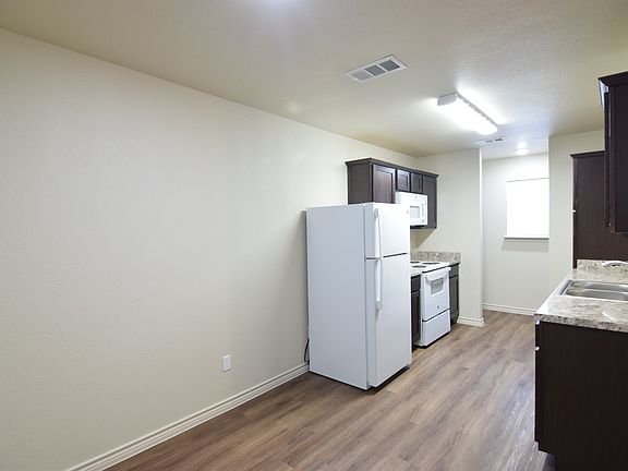 4th image of 201 S Wilson Valley Dr #A