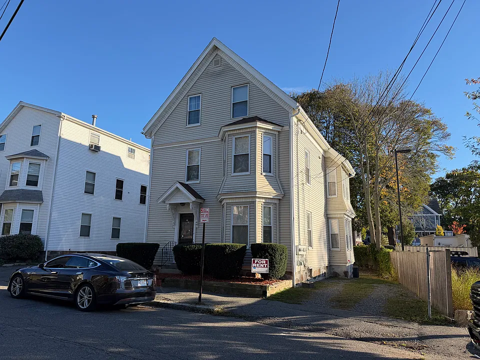 46 Wallis St #1