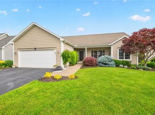 42 Peaceful Harbor Ln, Webster, NY 14580