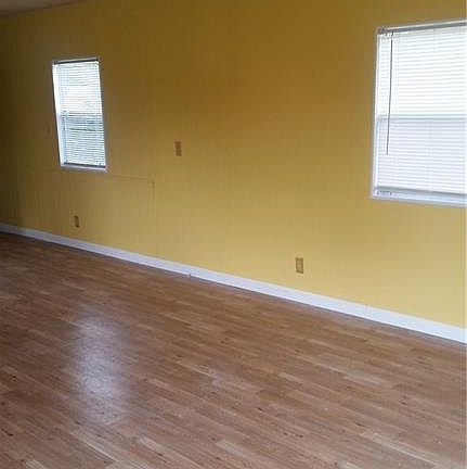 3rd image of 4202 E Alabama Ln