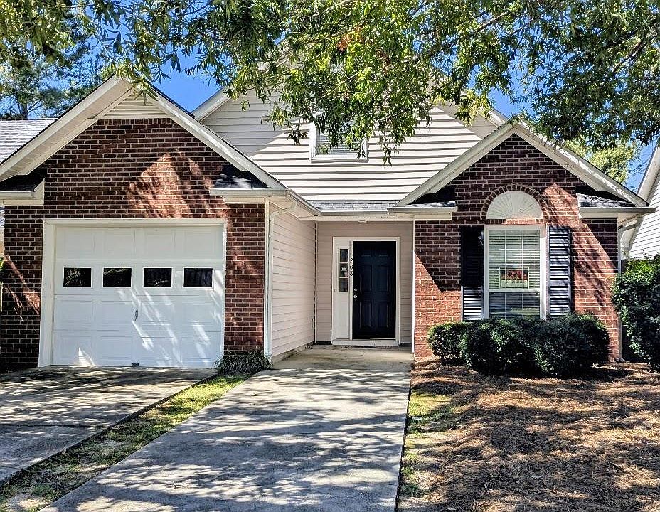 1st image of 208 Merrimac Ct