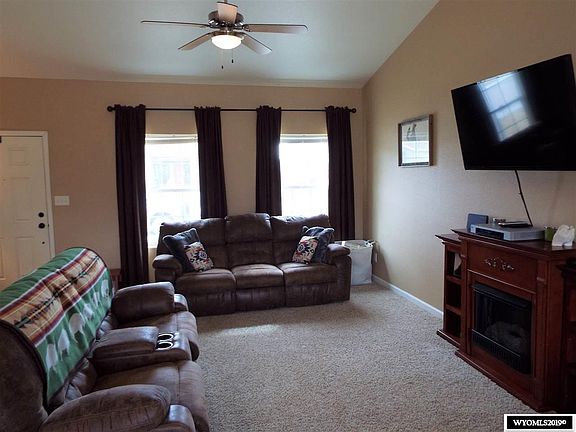 3rd image of 732 Reshaw Cir