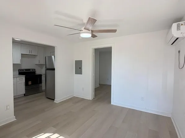 201 Lowery Dr #2, Pt Lavaca, TX 77979