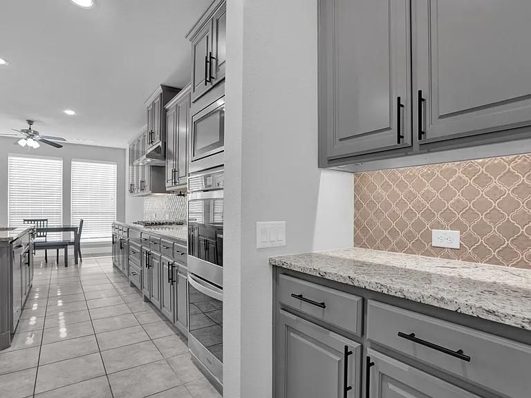 14093 Shiloh Springs Dr — Photo 40