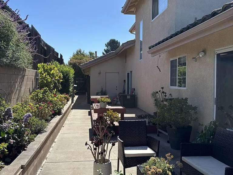 1465 Oak Knoll Rd — Photo 13
