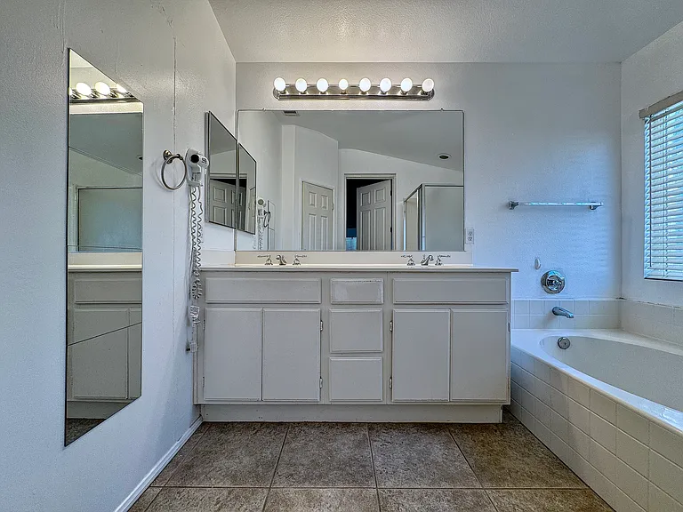 7637 Tuscany Pl — Photo 18