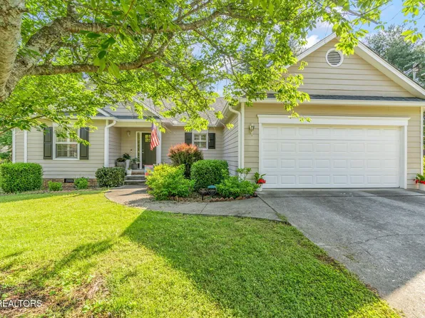 1264 Halifax Rd, Knoxville, TN 37922