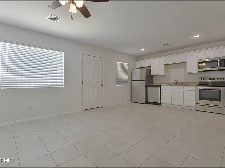 4626 Maxwell Ave #C — Photo 10