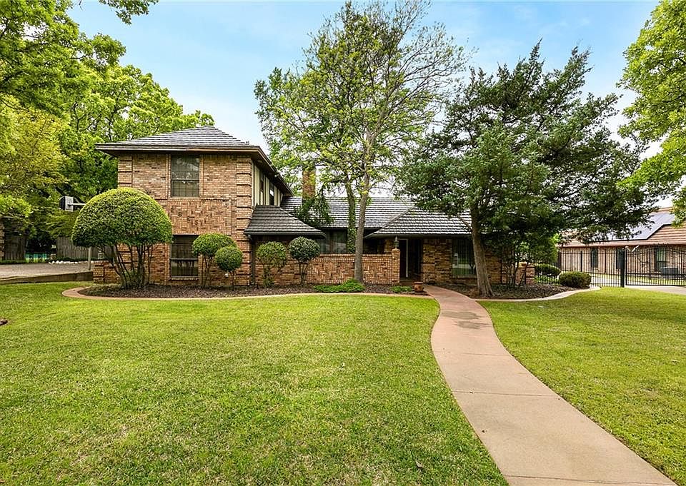 1st image of 2625 Brookridge Dr