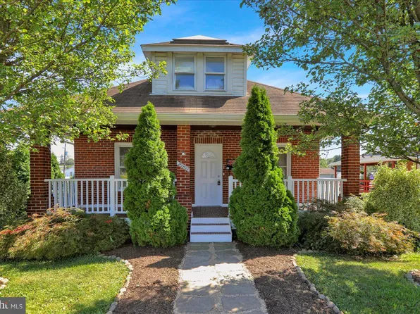 2160 Reading Ave, West Lawn, PA 19609