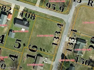 201 Stevenson Dr #6, Hertford, NC 27944