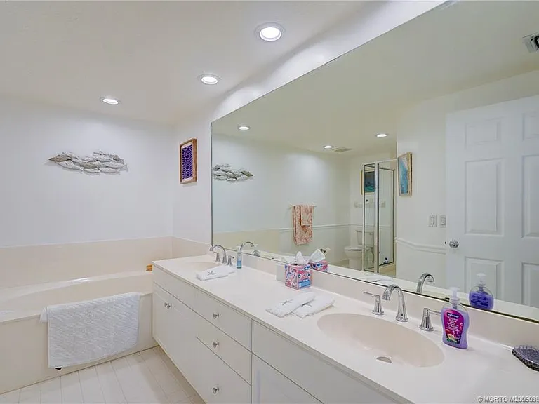 411 NE Plantation Rd #511 — Photo 32