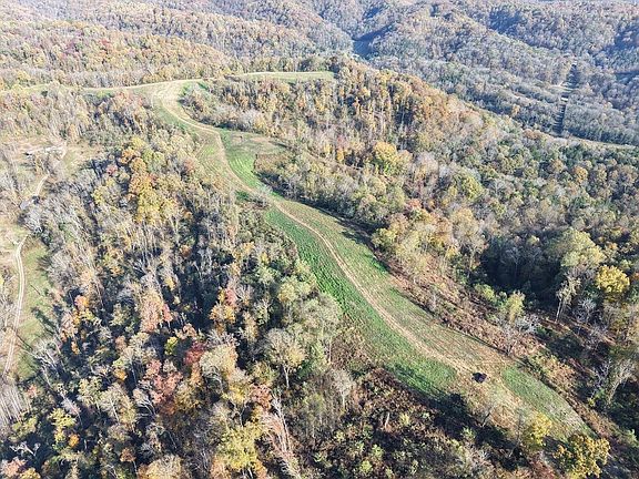 3rd image of 270 Higgins Rd