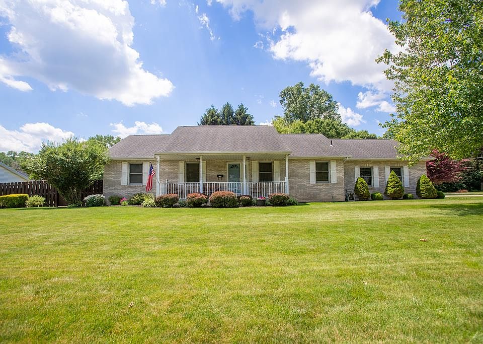 1st image of 1107 Hillcrest Dr