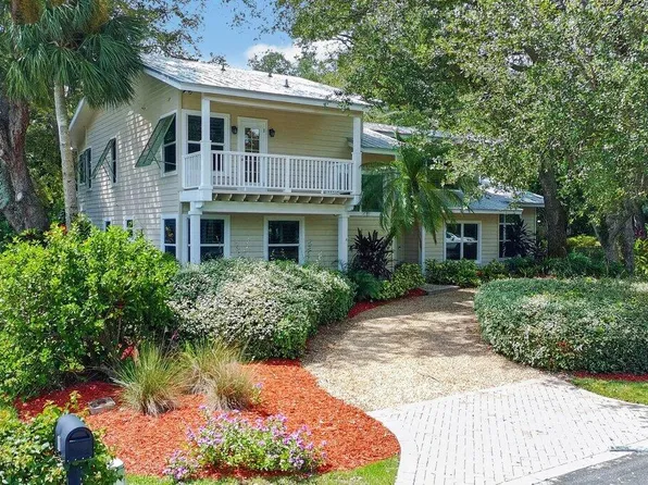 15 HERITAGE Way, Sewalls Point, FL 34996