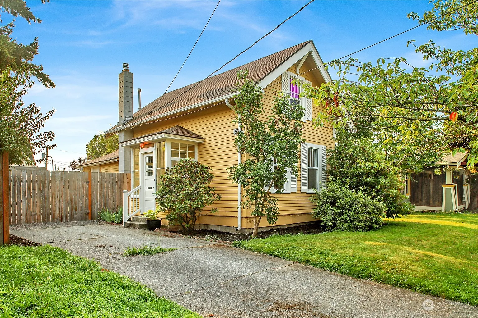2414 G Street photo 1