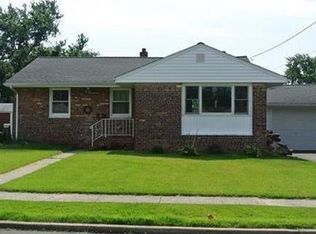 5 Stevens Rd, Edison, NJ 08817