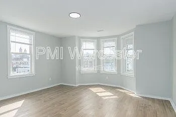 8 Pond St — Photo 10