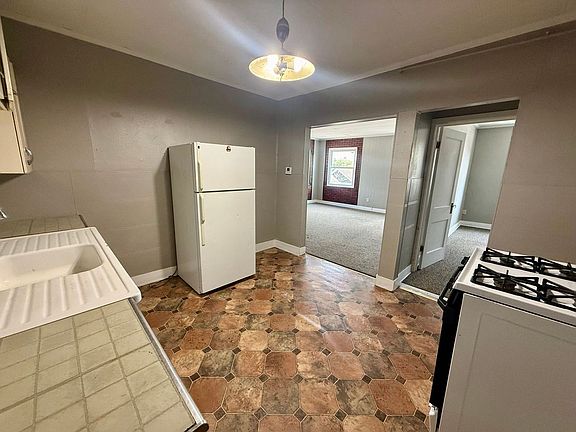 2nd image of 100 W Vinal St #200