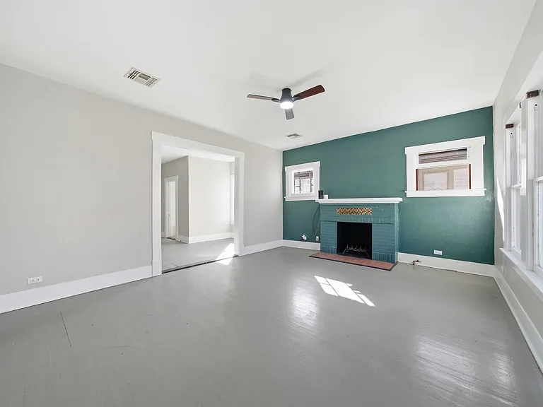 122 Biering St #2 — Photo 1