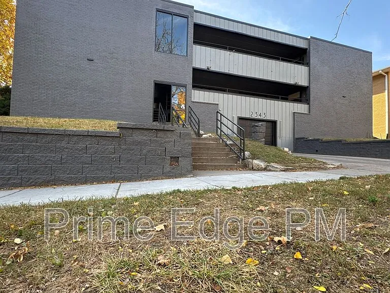 2343 B St #1 — Photo 23