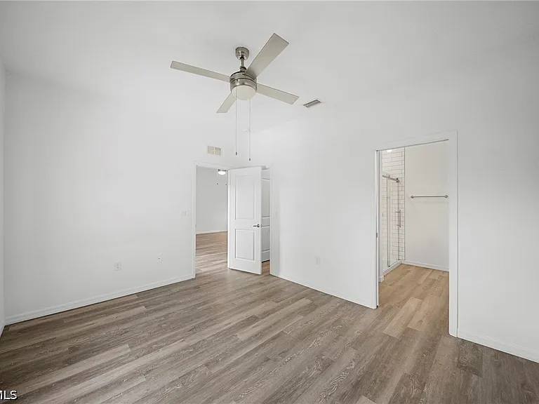 26481 Sandhill Blvd — Photo 17