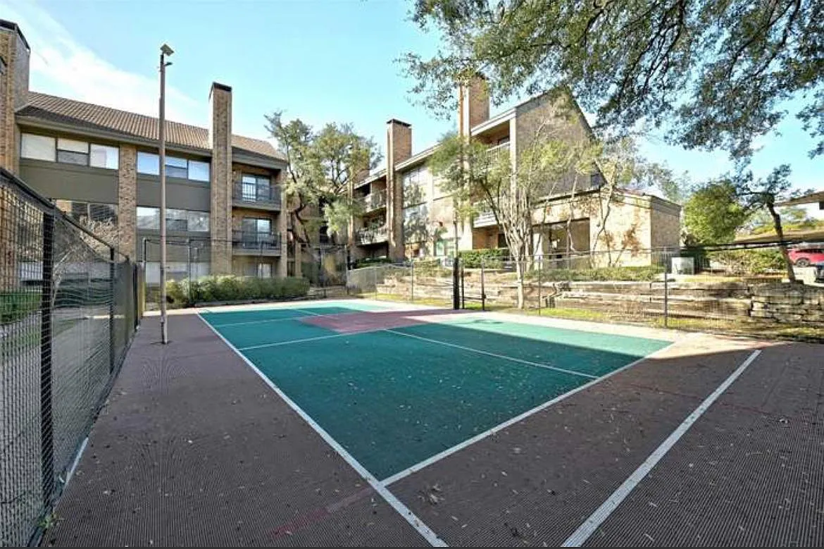 Building Photo - 8888 Tallwood Dr #3209