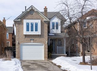 2453 Strathmore Cres, Mississauga, ON L5M5K9